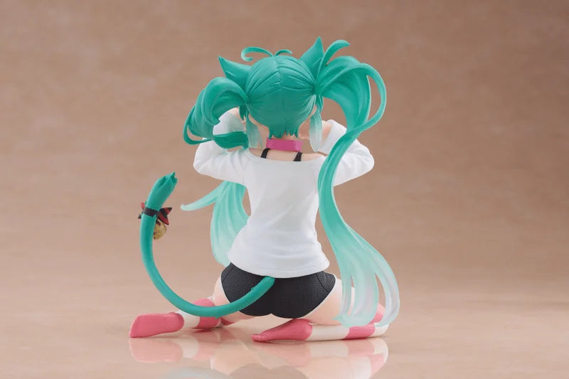 Hatsune Miku Desktop Cute Figure (Cat Ear T-Shirt Ver.) Reissue
