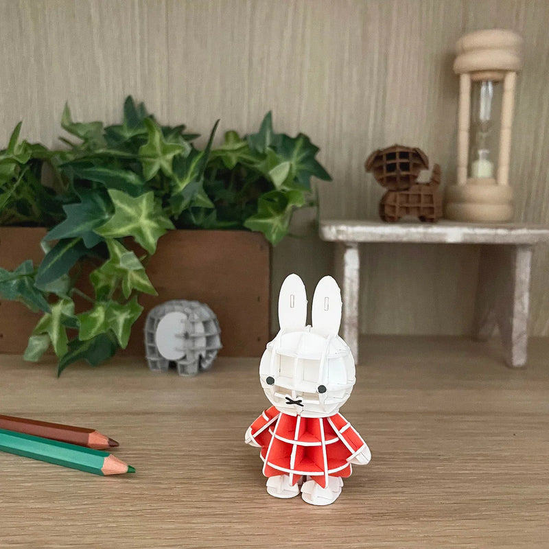 Paper Art si-gu-mi PLUS Dick Bruna Standing Miffy