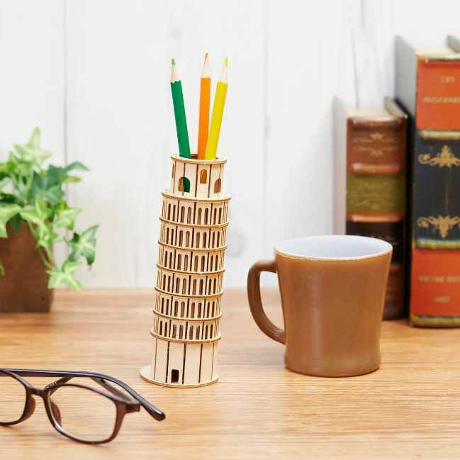 Wooden Art wa-gu-mi Leaning Tower of Pisa Pen Stand