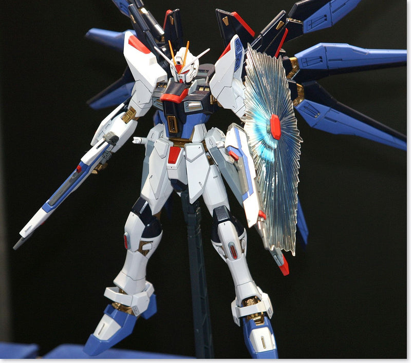 [[PRE-ORDER]] MG Strike Freedom Gundam